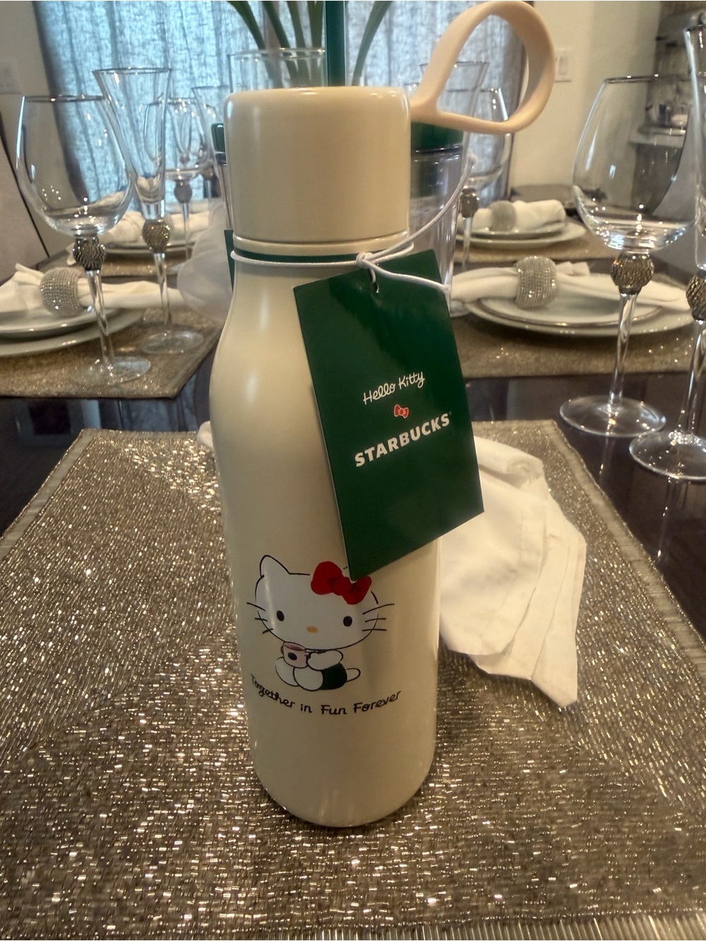 Starbucks Sanrio Hello Kitty 20oz Cream Stainless Bottle Viral Exclusive NWT